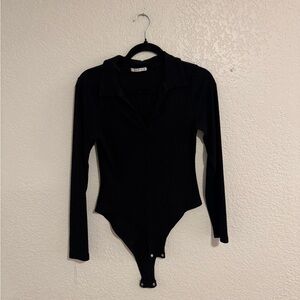 ReoRia Elegant Black Ribbed Collared Bodysuit